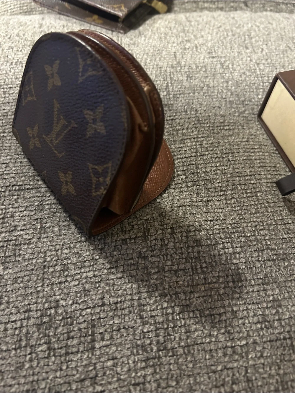 Louis Vuitton classic louis